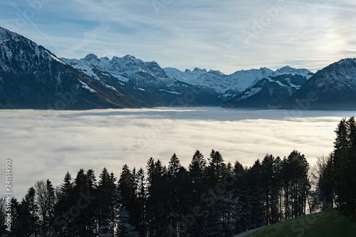Nebelmeer über Nidwalden, aus Sicht Bürgenstock, Schweiz © tauav