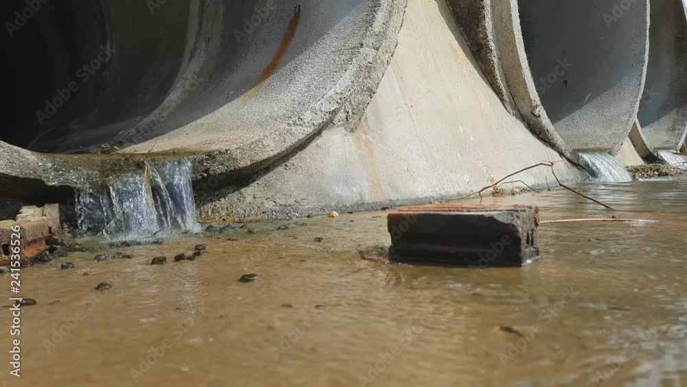 Water flows down from the water pipe. Water flows down from the water pipe.