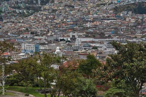 the historic centre of Quito from the Ichimbia