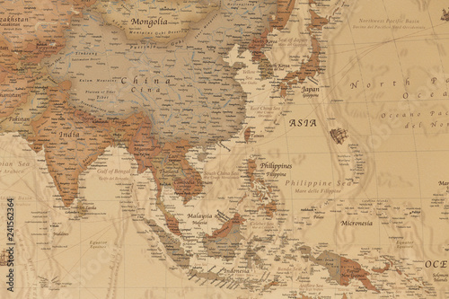 Ancient geographic map of Asia with names of the countries