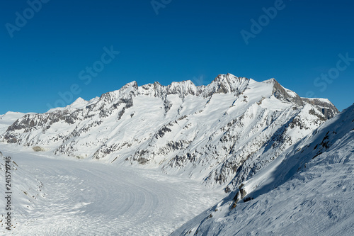 Sicht auf den Aletschgletscher im Winter, Sicht vom Bettmerhorn, Goms, Wallis, Schweiz © tauav