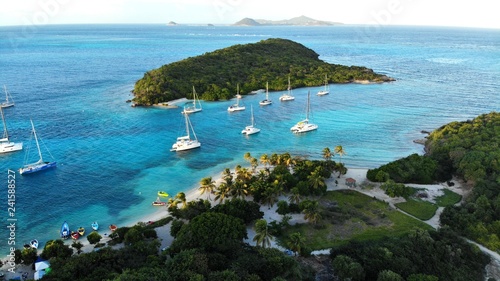 Vue aérienne, Les Iles Grenadines, Tobago Cays
