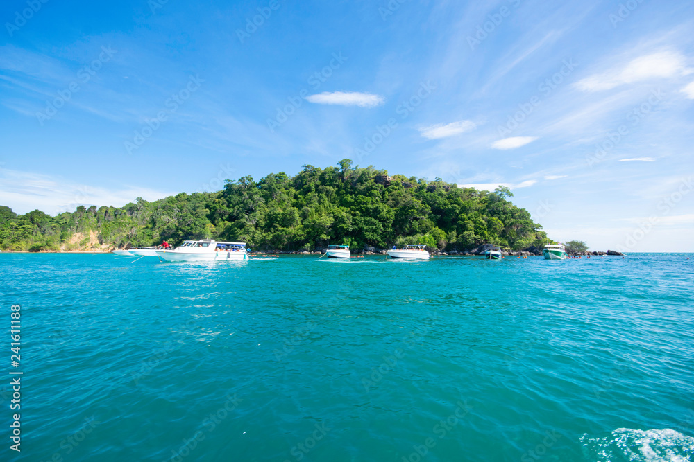 Island in the sea, a boat stop to bring tourists to snorkel. Koh Samet, the Gulf of Thailand, Rayong Province, campaign for tourism in Thailand.
