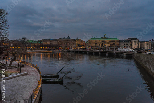 Sticker Stockholm Riksplan Lilla Värtan Nachtaufnahme Panorama