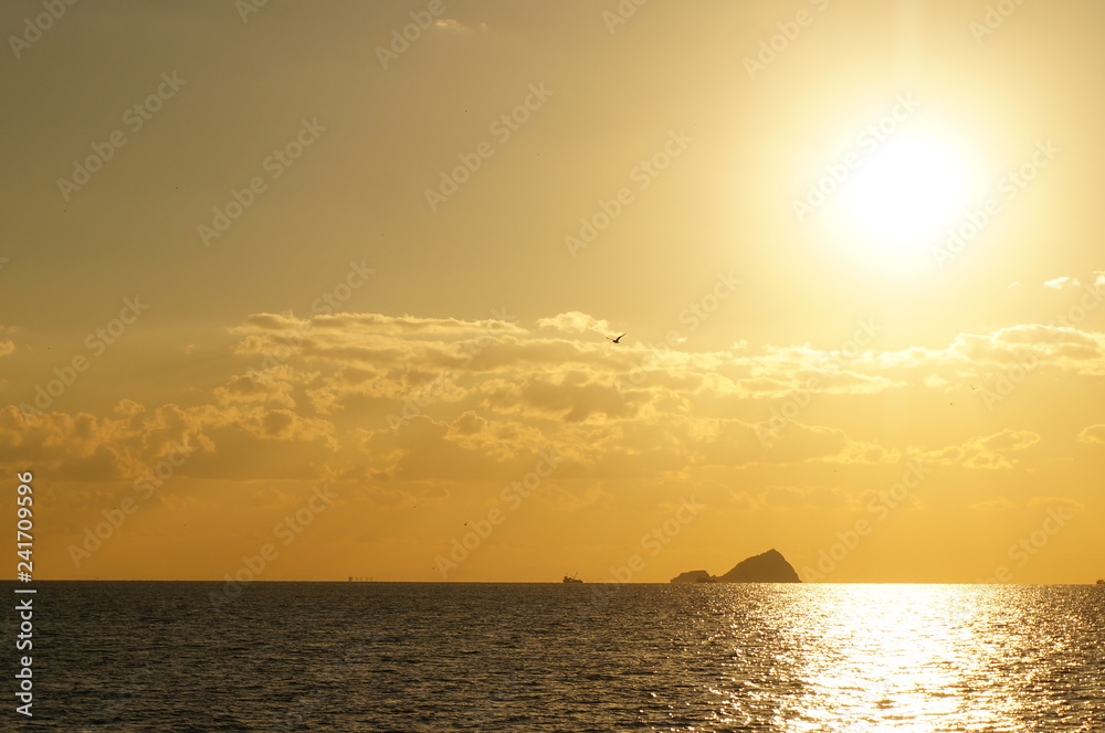 Fototapeta premium Inseln im Sonnenuntergang