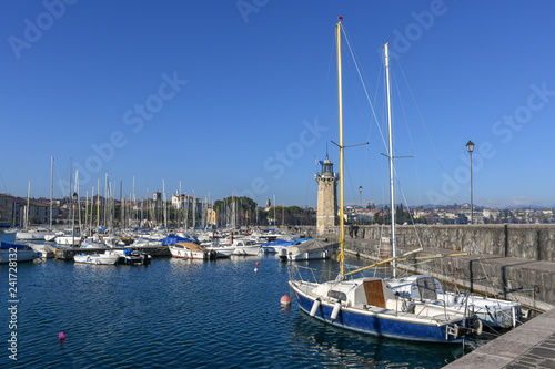 Porto turistico di Desenzano sul lago di Garda photo