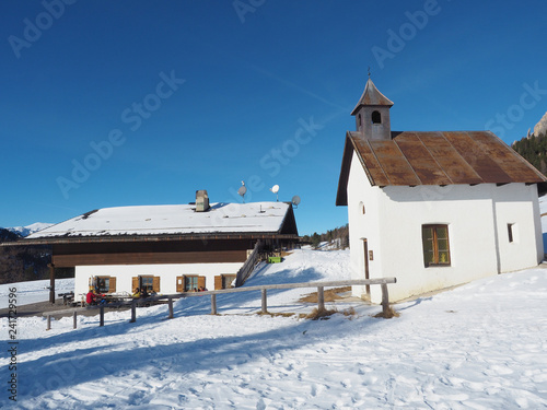 Südtirol - Kapelle in den Dolomiten