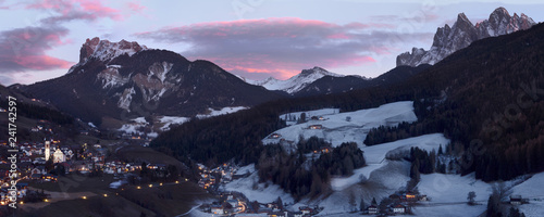 Bilde på lerret Panorama - Geisler über St Peter und St. Magdalena, Villnösstal