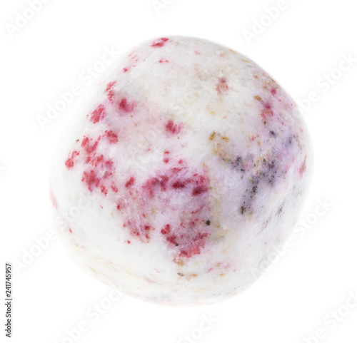 Fotografia red cinnabar in polished dolomite stone on white