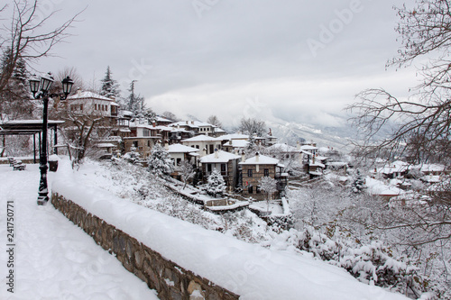 Palios Panteleimonas is a traditional settlement built on the slopes of Mount Olympus at an altitude of 500m.