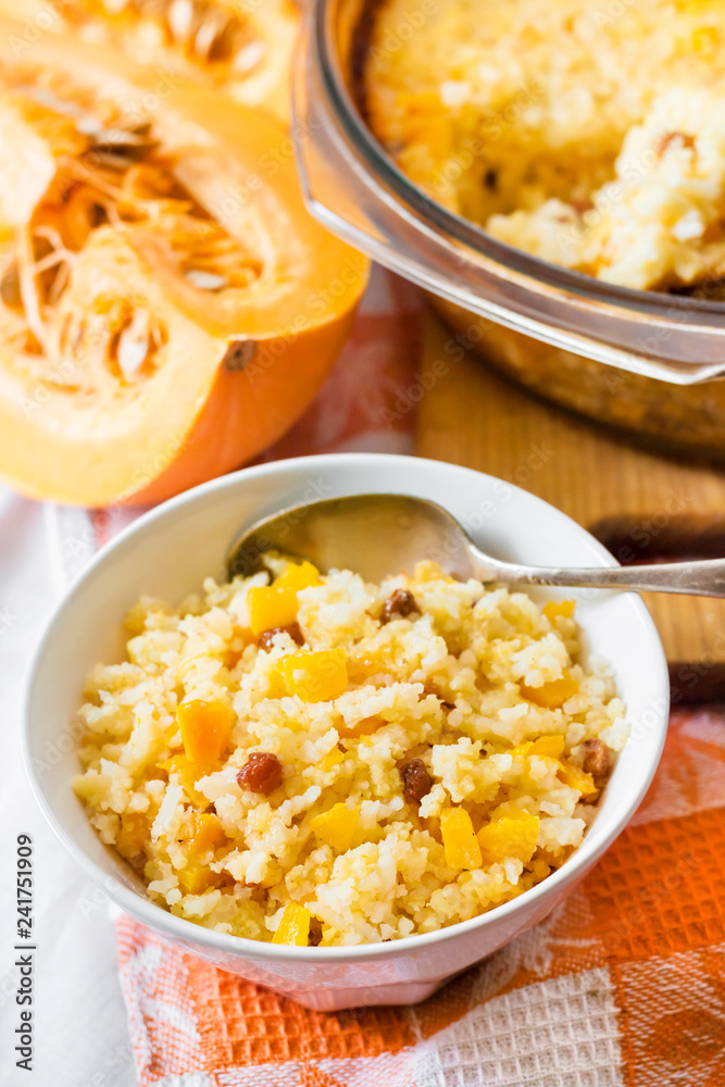Milky cereal porridge with pumpkin and raisins Milky cereal porridge with pumpkin and raisins