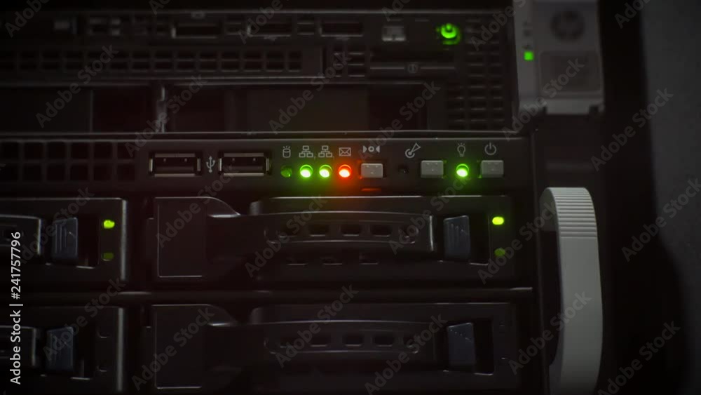red and green lights flash on the server. red and green lights flash on the server.
