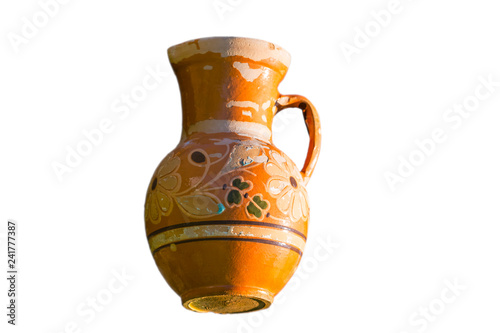 Fotografie closeup clay crock isolated on a white background