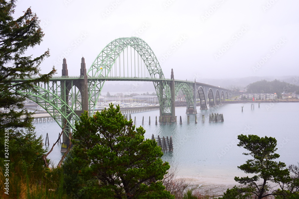 Obraz premium Yaquina Bay Bridge