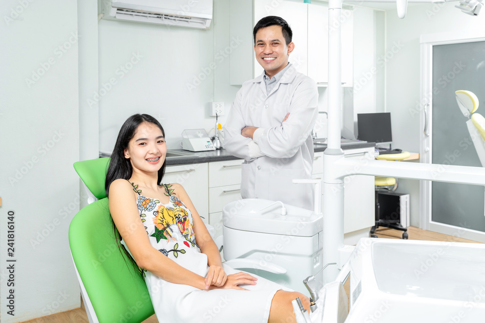 Dental Medical Clinic with Doctor and Patient and Equipment Concept