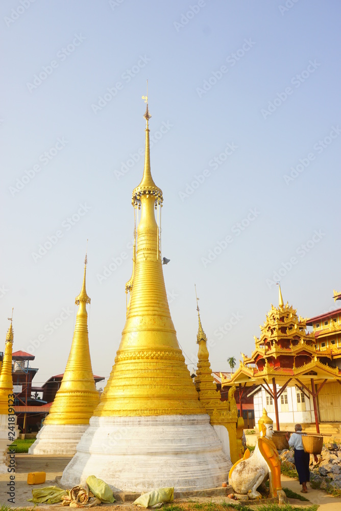 Naklejka premium インレー観光