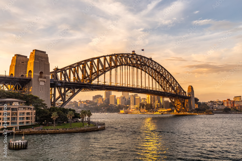 Fototapeta premium View of Sydney harbor bridge at sunset