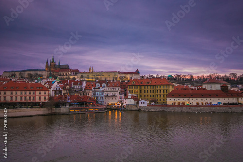 Castello di Praga al tramonto in Boemia