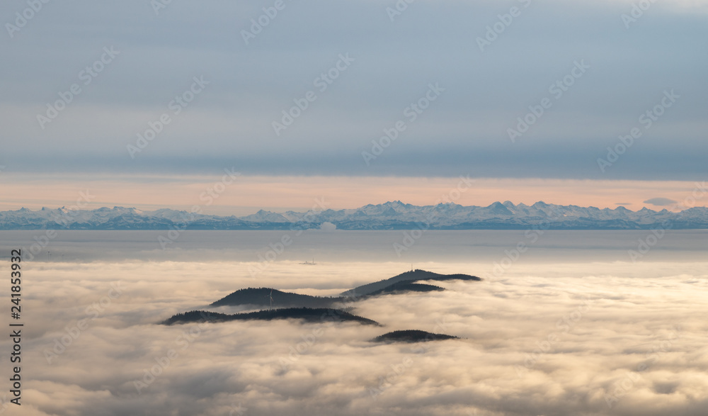 Unterwegs auf und um den Belchen im Südschwarzwald Unterwegs auf und um den Belchen im Südschwarzwald