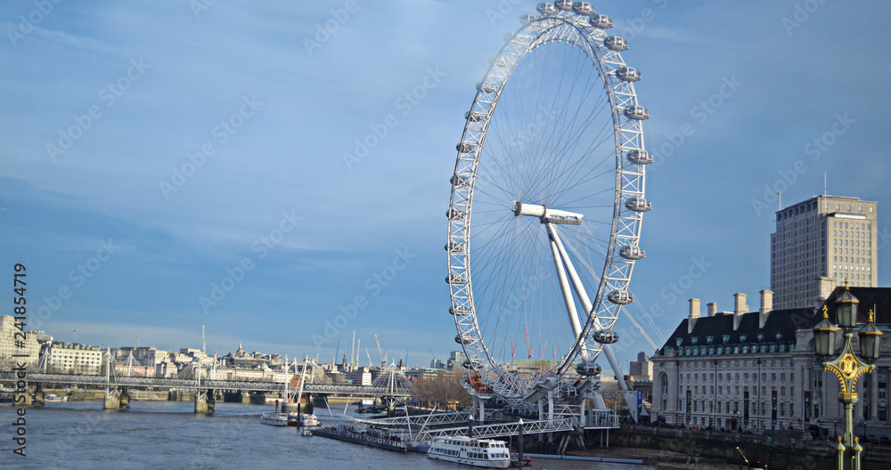 Piccadilly Circus / London Eye / England / Riesenrad / Wahrzeichen Londons