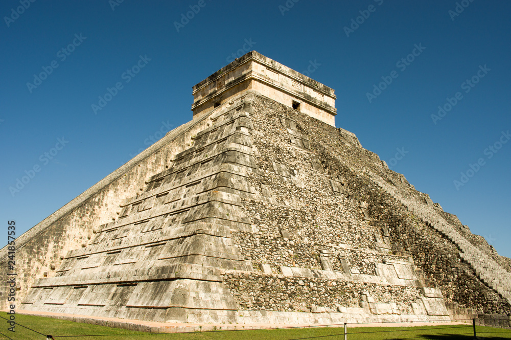 Great pyramid of Chichen Itza