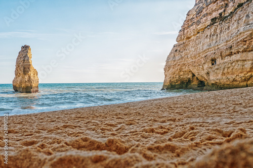 schöne Küste in Portugal Algarven Lagos Urlaub Sommerziel 2019
