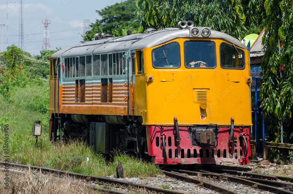 Diesel-electric locomotive