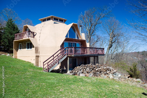 Obraz na plátně geodesic dome residential house modern custom architecture