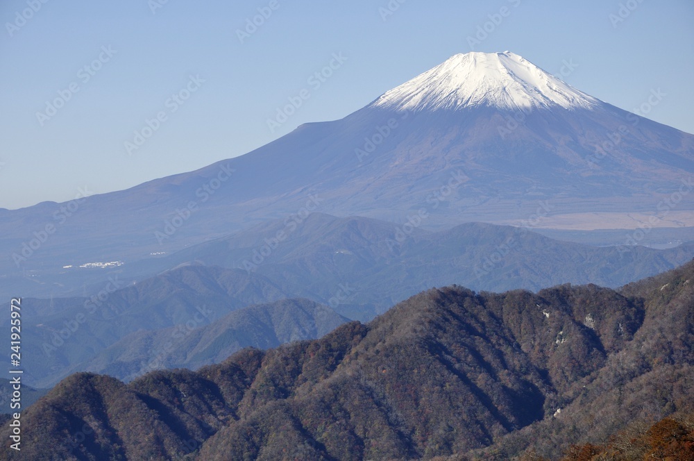 丹沢山より初冬の富士山