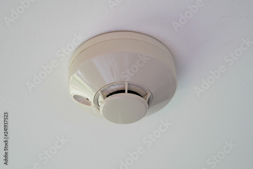 New Smoke Detector at a Ceiling © Rapheephat