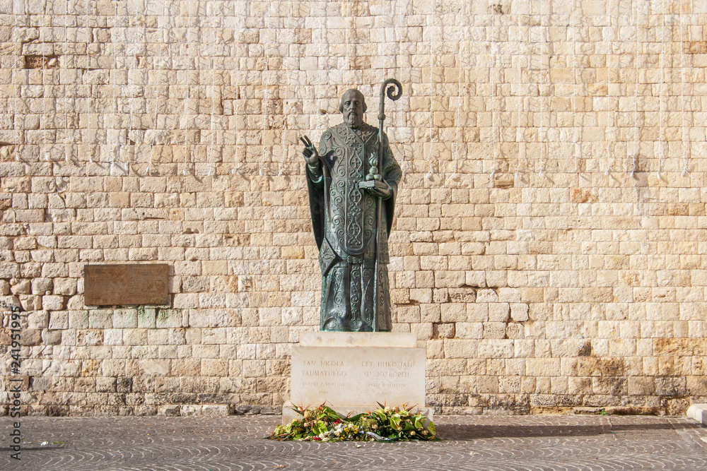 Naklejka premium San Nicola, Saint Nicholas bronze statue donated by Putin, Bari old town, Puglia, Italy