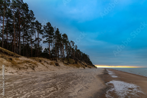 Fototapeta Naklejka Na Ścianę i Meble -  Cold winter wheather at Baltic sea, Latvia coast.