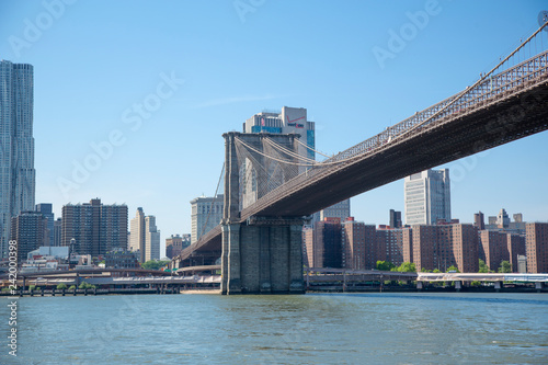 Fototapeta Naklejka Na Ścianę i Meble -  Partial view  Brooklyn Bridge