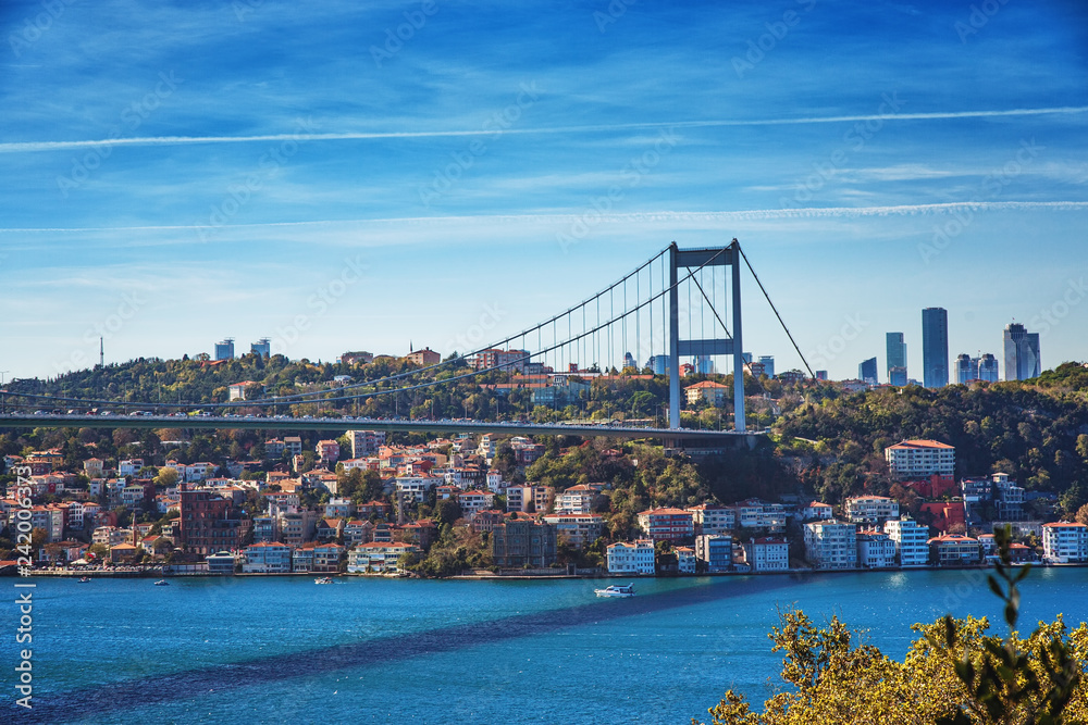 Obraz premium View of Fatih Sultan Mehmet Bridge in Beykoz district in Istanbul