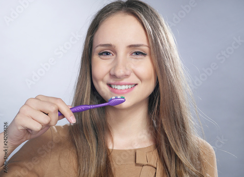 Brushing the teeth
