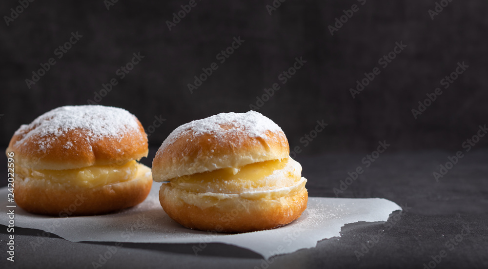Freshly baked Berlin donuts
