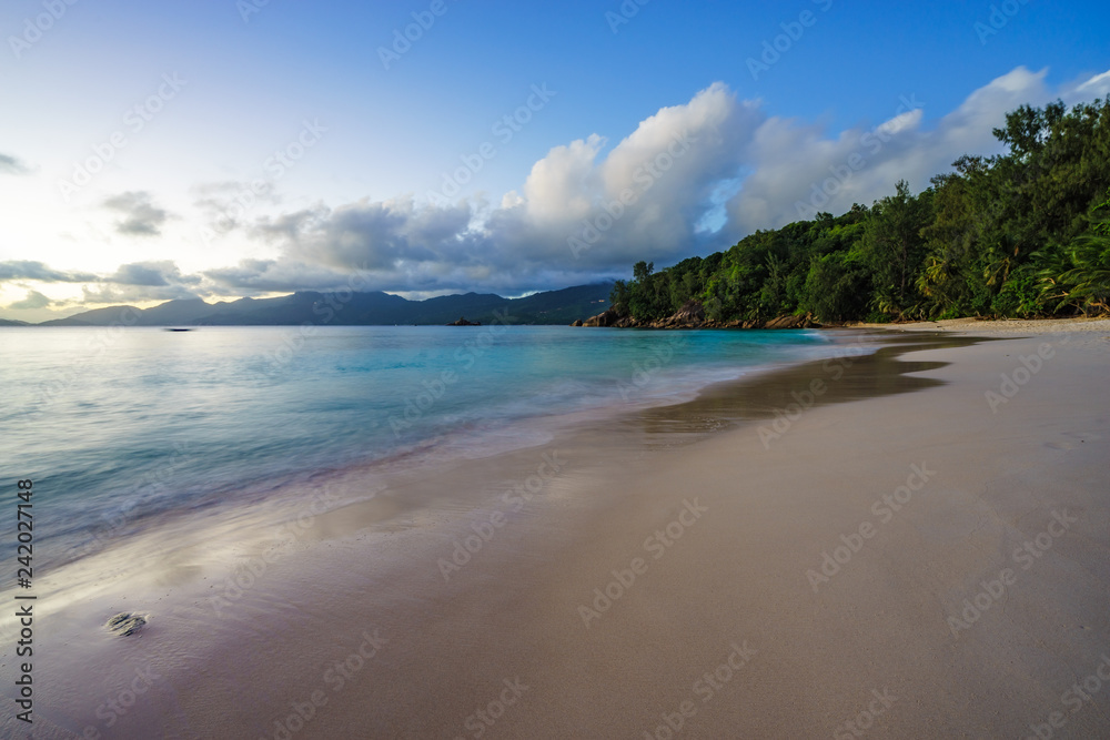 Fototapeta premium beautiful paradise beach, anse soleil, seychelles