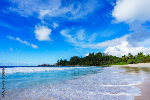 beautiful paradise beach at the police bay, seychelles 14 © Christian B.