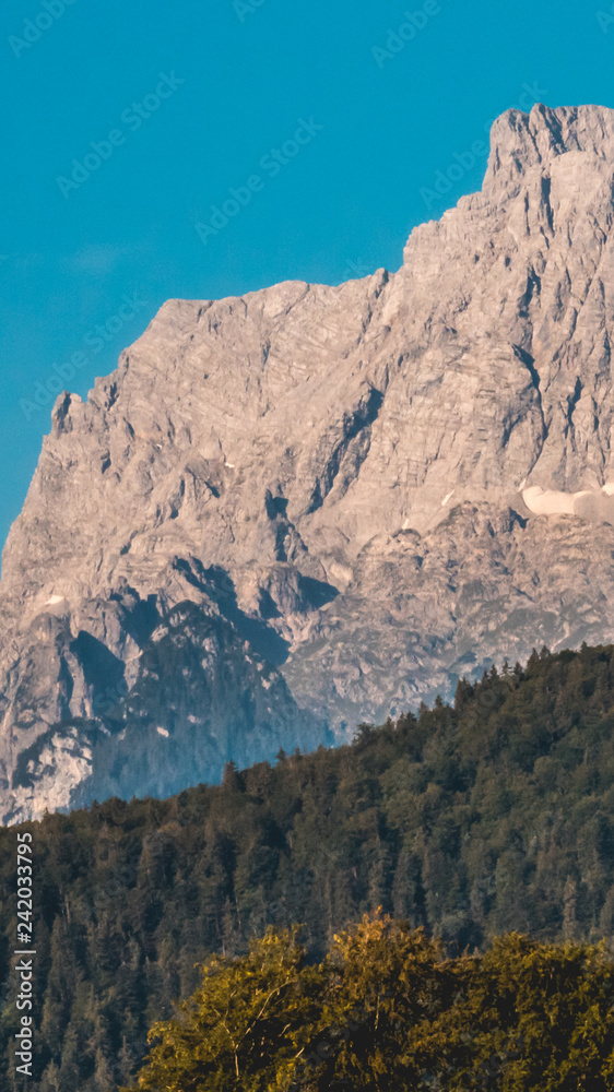 Smartphone HD wallpaper of beautiful alpine view near Berchtesgaden - Bavaria - Germany