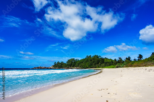 Fototapeta Naklejka Na Ścianę i Meble -  Beautiful tropical beach,palms,white sand,granite rocks,seychelles 4