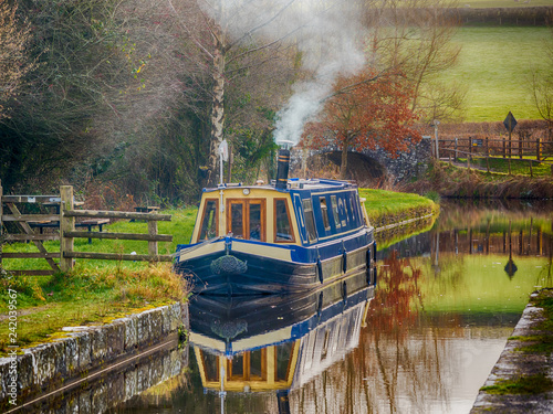 Canal Boat on Brecon and Monmouthshire Canal. Fototapete