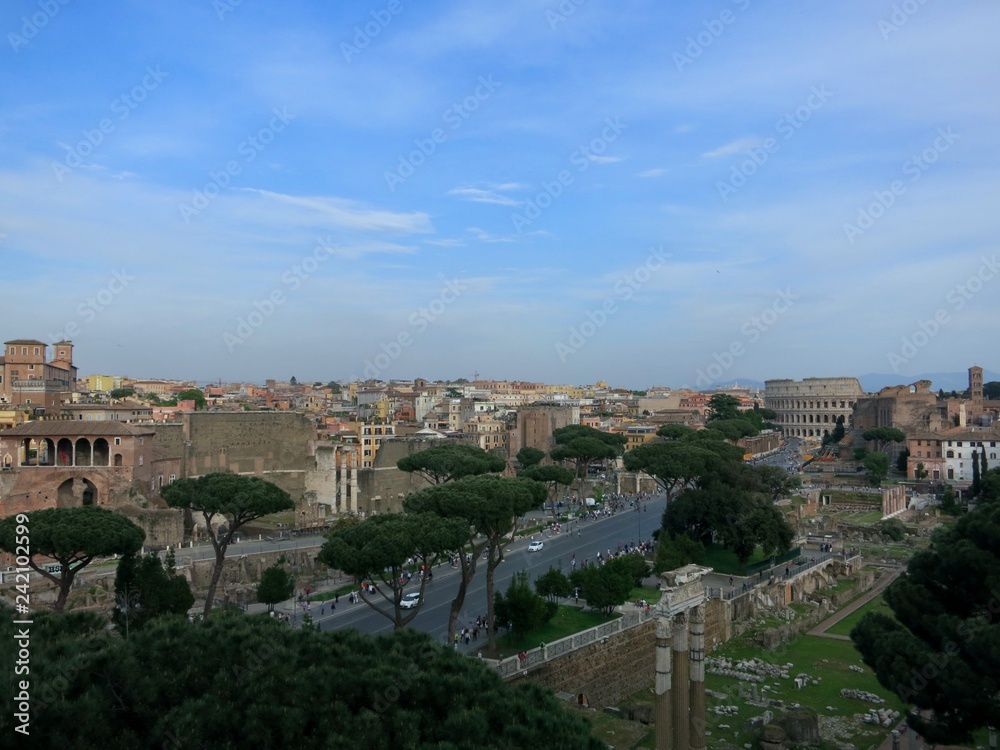 イタリア　ローマの街並みと青空 italia roma 
