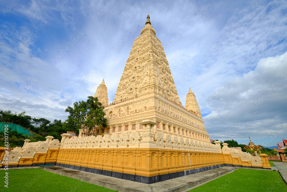 Perspective view at the corner of Thatta Thattaha Maha Bawdi Pagoda in Naypyitaw, capital city of Myanmar