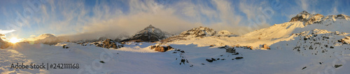 Alpe Prabello e rifugio Cristina in Valmalenco - vista invernale al tramonto
