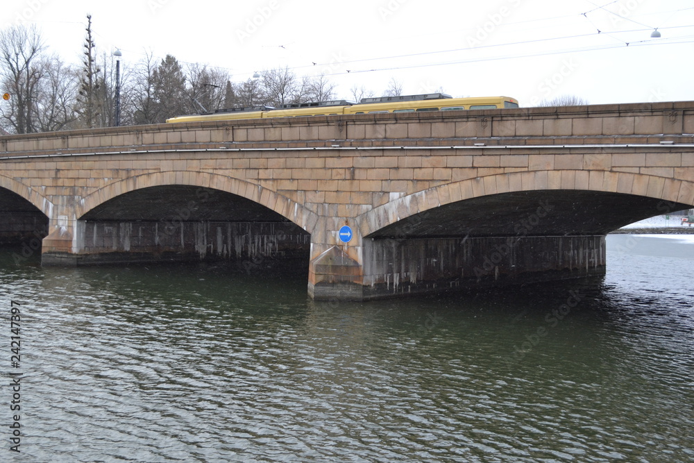 Fototapeta premium Stone bridge in winter