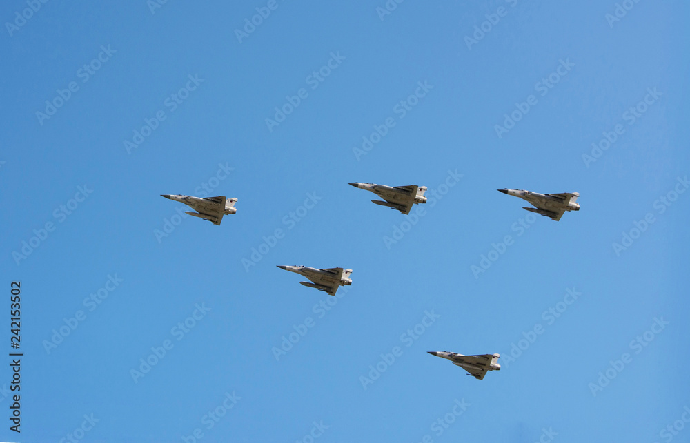 Obraz premium Plains Dassault Rafale with missiles under their wings