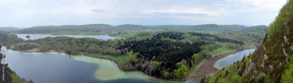 Les 4 lacs, Ilay, Narlay, petit et grand Maclu, depuis le belvedere de l'aigle, Jura