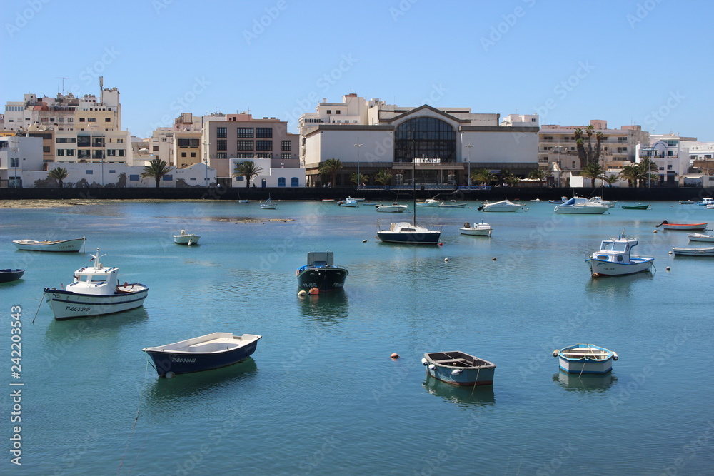 Fototapeta premium boats in the harbor