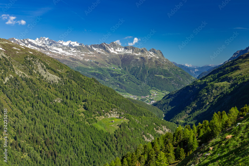 Blick vom Timmelsjoch ins Ötztal, Tirol, Österreich