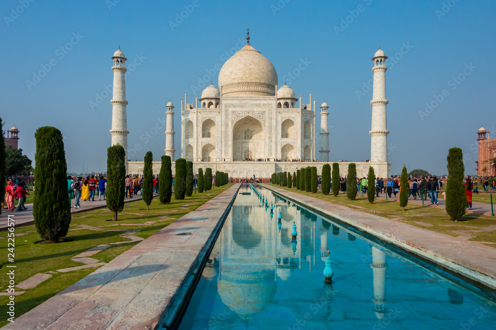 Fototapeta premium Agra, India - 27 December 2018 : Taj Mahal is a white marble mausoleum , Agra, Uttar Pradesh, India.